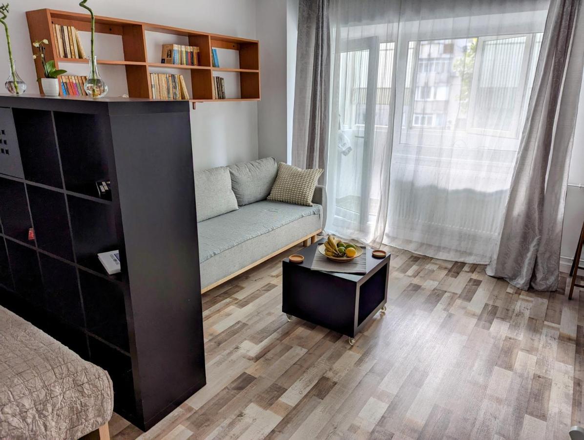 Sebastian Studio Apartment Бухарест Экстерьер фото