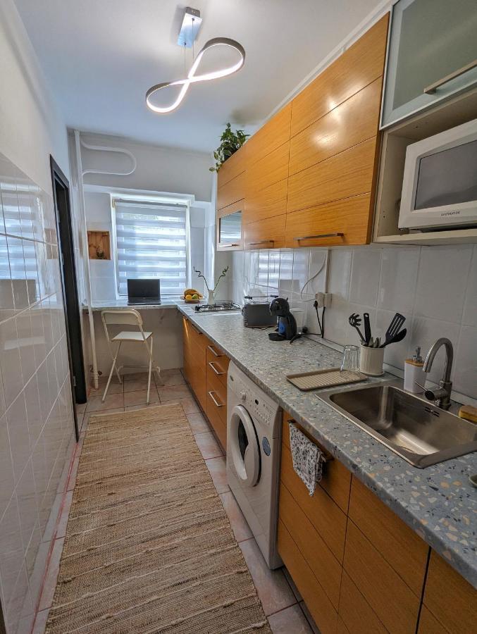 Sebastian Studio Apartment Бухарест Экстерьер фото