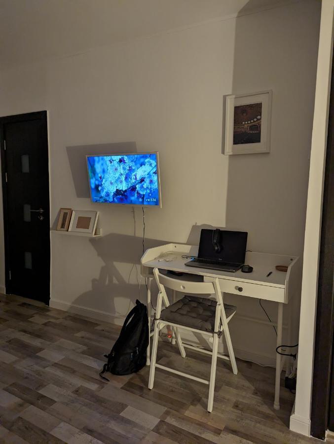Sebastian Studio Apartment Бухарест Экстерьер фото