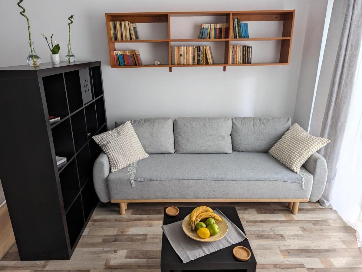 Sebastian Studio Apartment Бухарест Экстерьер фото