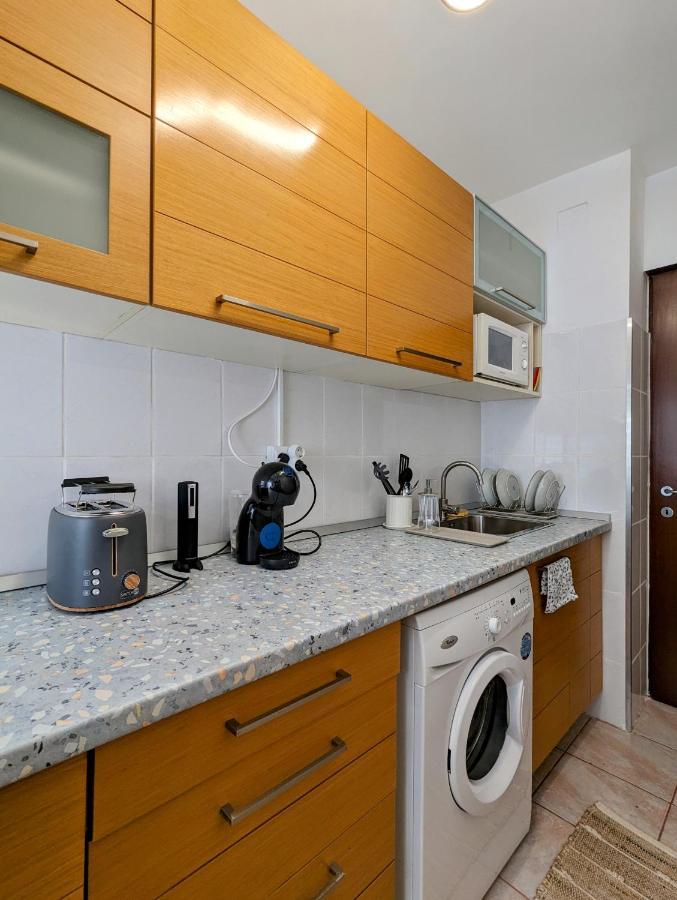 Sebastian Studio Apartment Бухарест Экстерьер фото